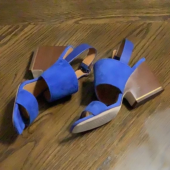 Tory Burch Nautical Blue Block Heel Sandals - Picture 3 of 11